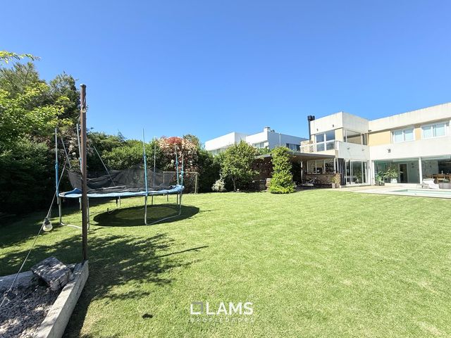 place photo 56