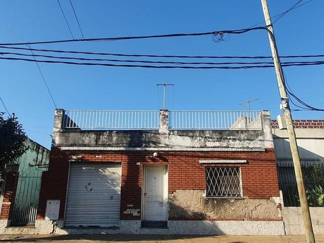 CASA 3 AMB. CON LOCAL