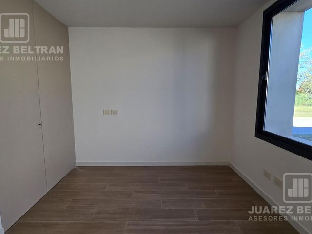 place photo 57