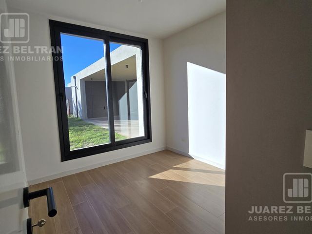 place photo 63