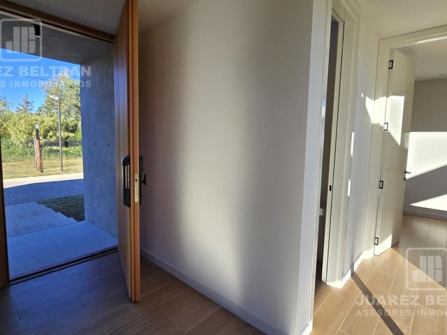 place photo 54