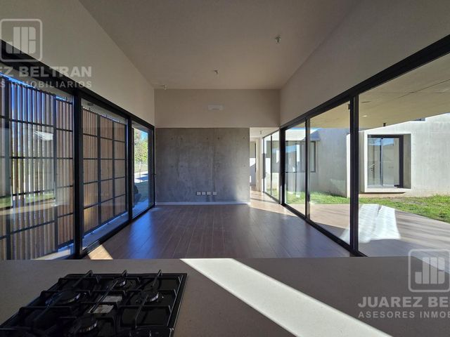 place photo 53