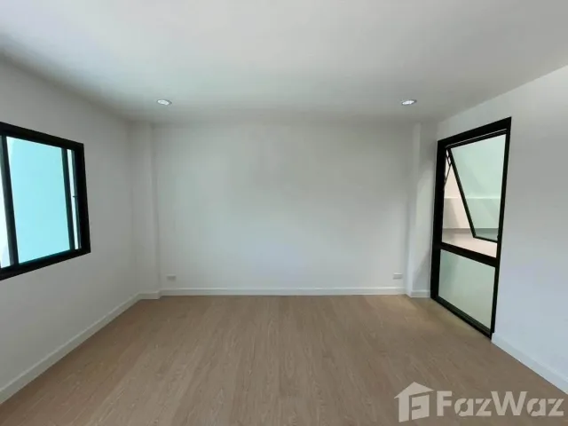 place photo 57