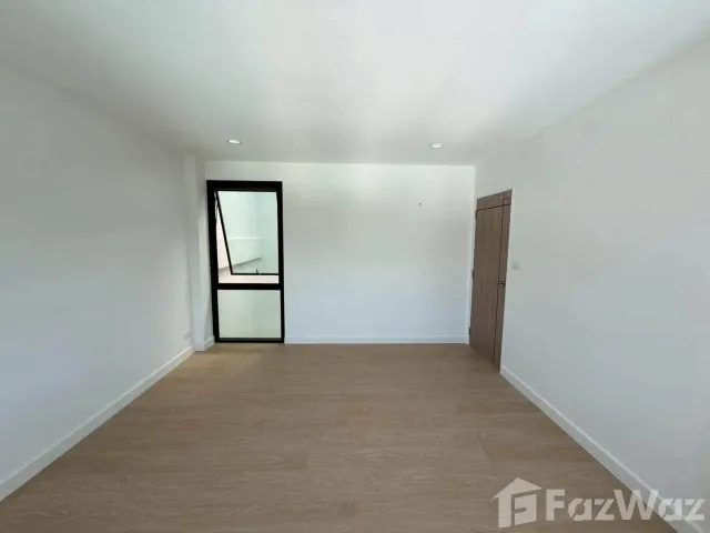 place photo 55