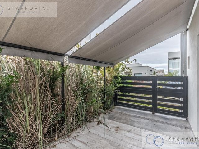 place photo 83