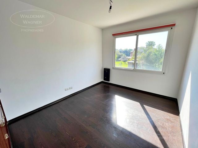 place photo 53