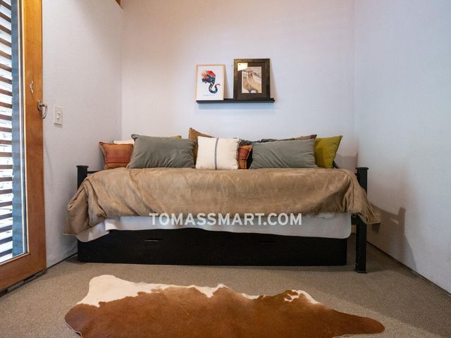 place photo 81