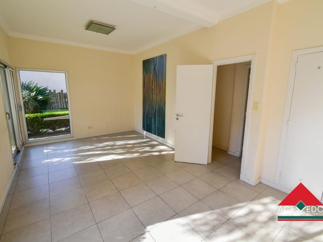 place photo 53
