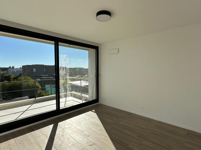 place photo 52