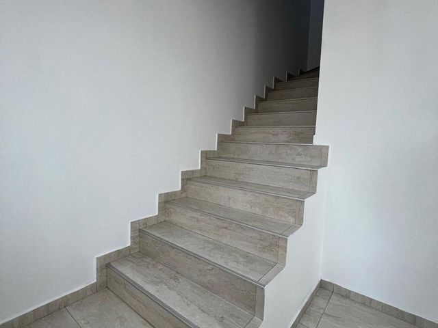 place photo 66