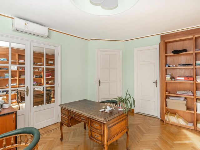 place photo 64