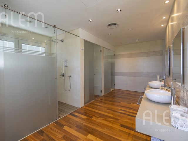 place photo 42