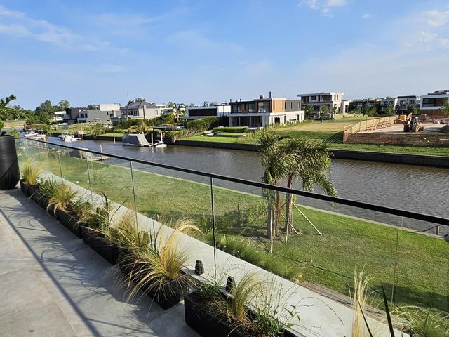 place photo 38