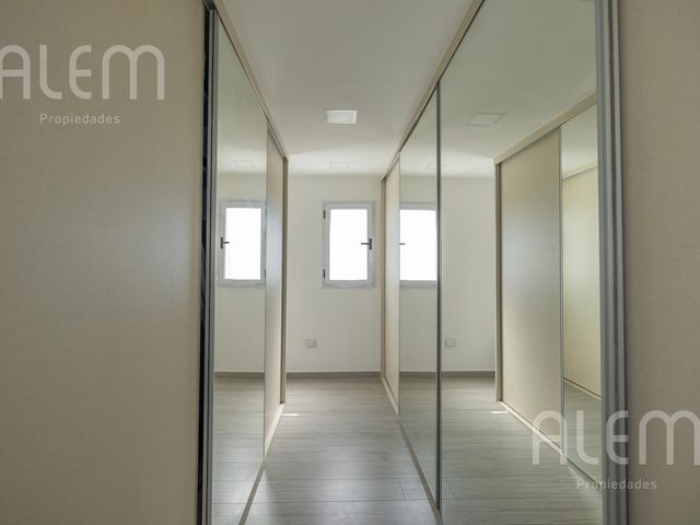 place photo 48