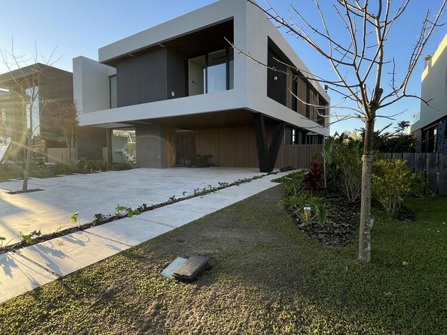 place photo 67