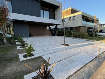 place photo 70