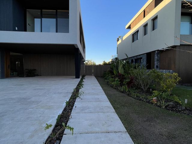place photo 65