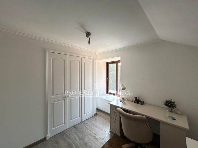 place photo 73