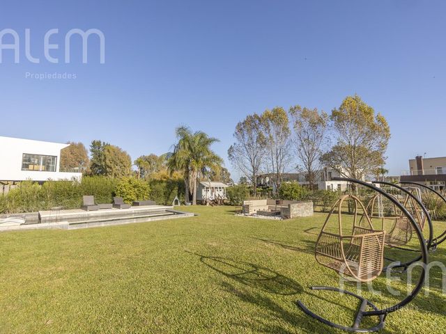 place photo 40
