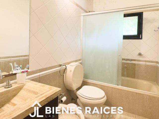 place photo 38