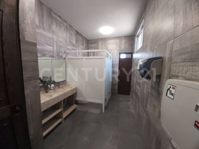place photo 48