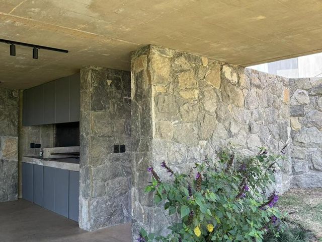 place photo 49