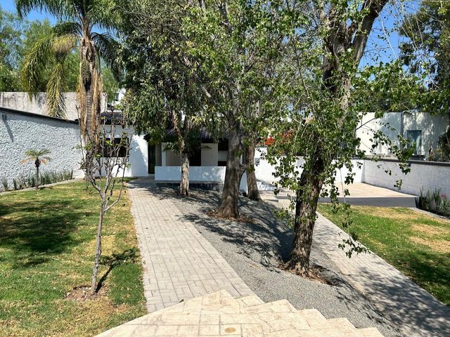 place photo 70