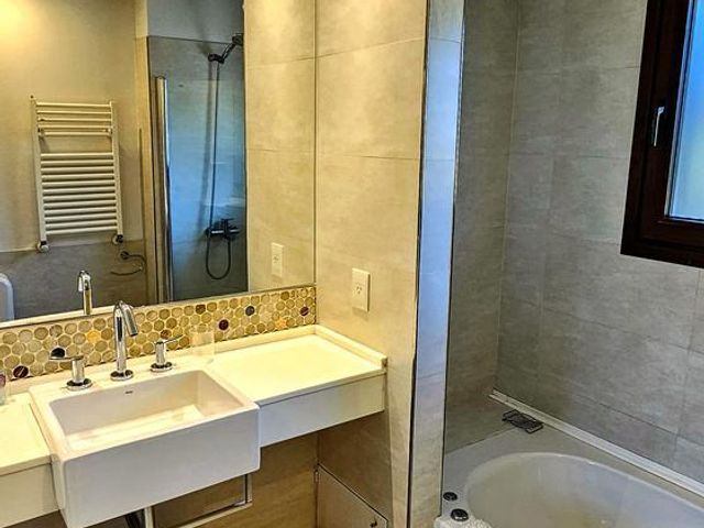 place photo 80