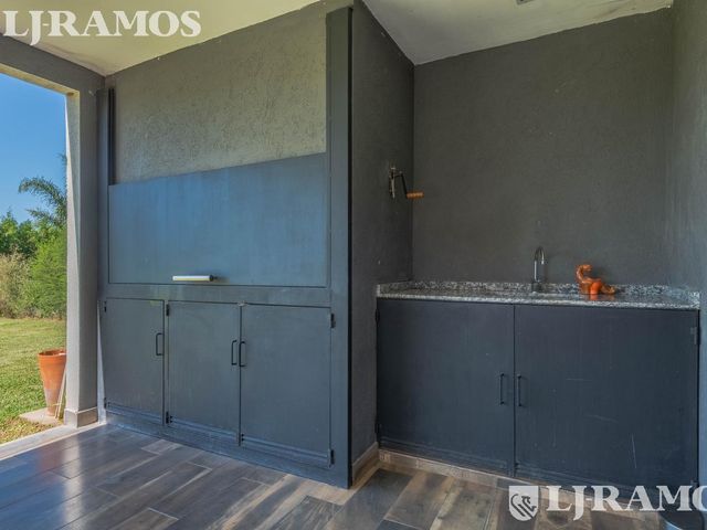 place photo 39