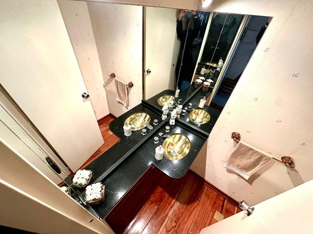 place photo 48
