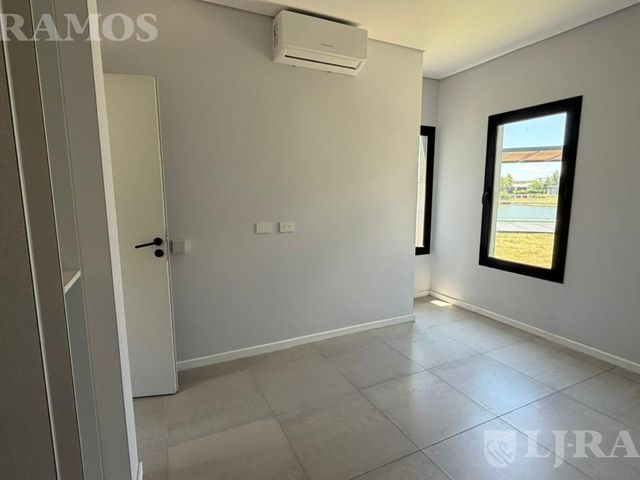 place photo 57