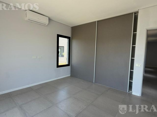 place photo 52