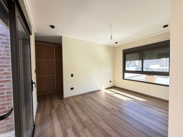 place photo 54