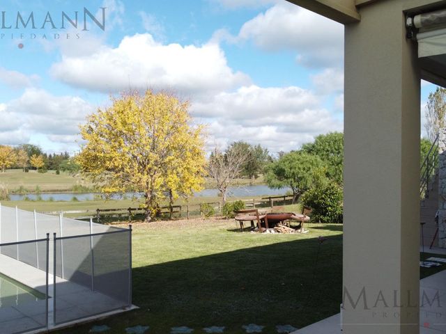 place photo 66