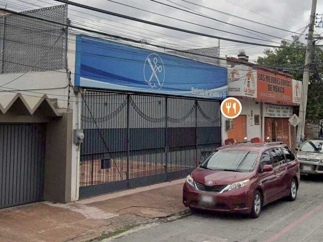 EDIFICIO EN VENTA CON USO DE SUELO COMERCIAL EN BOSQUES DE ECHEGARAY, NAUCALPAN