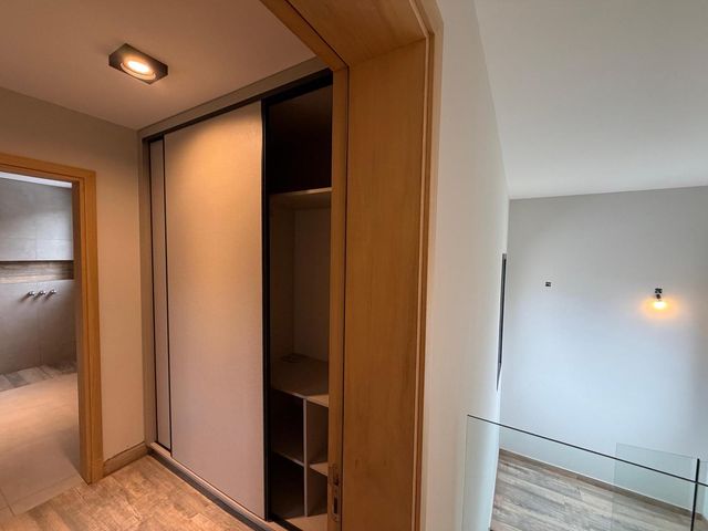 place photo 98