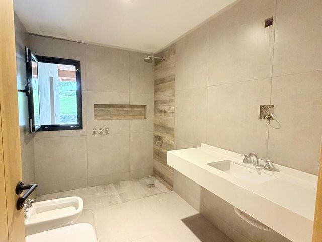 place photo 73