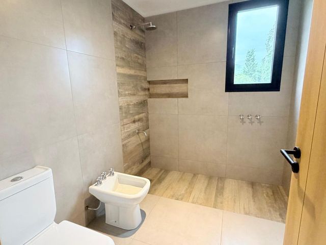 place photo 96