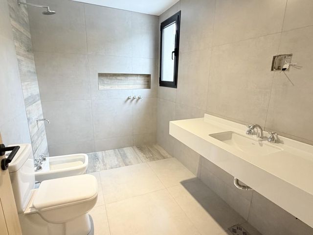 place photo 60