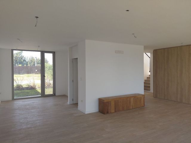 place photo 66