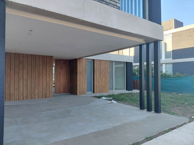 place photo 82