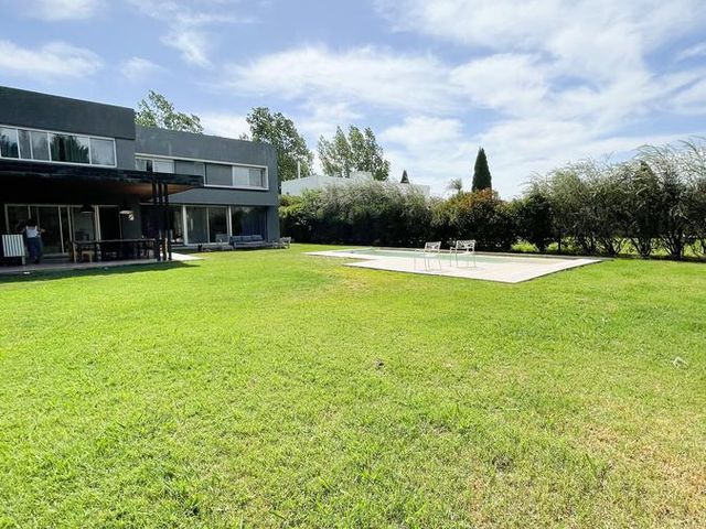 place photo 40