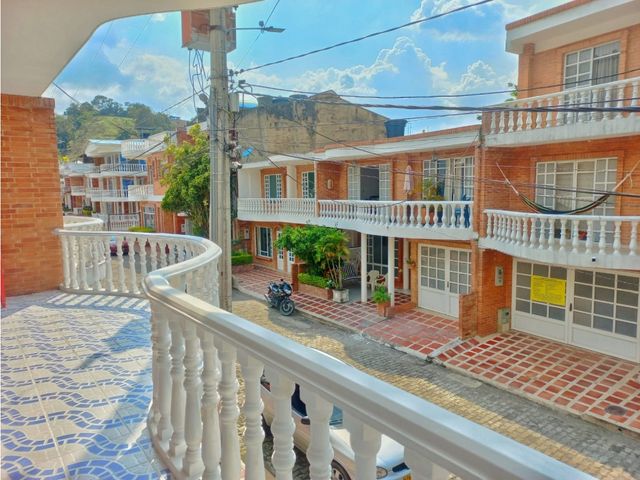 place photo 18