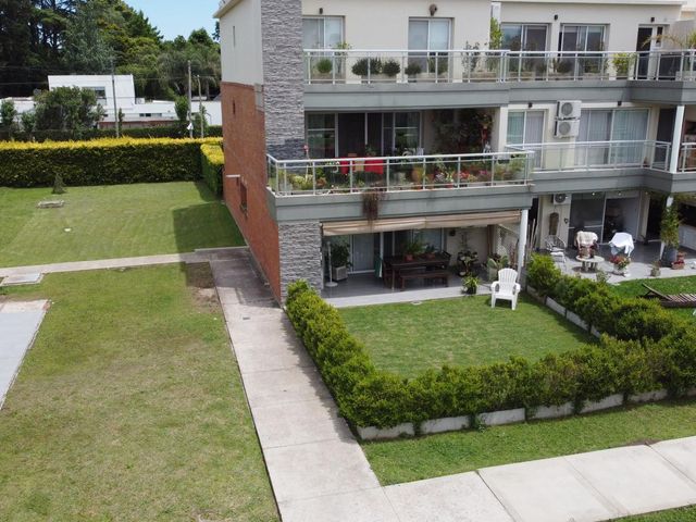 place photo 39