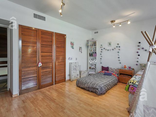 place photo 58