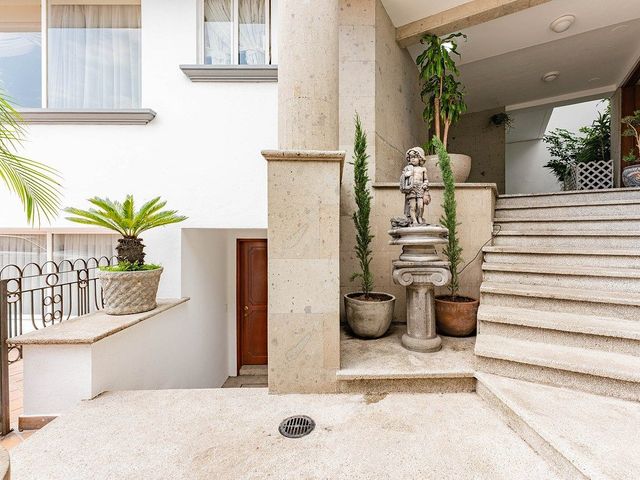 place photo 24