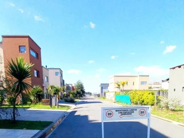 place photo 23