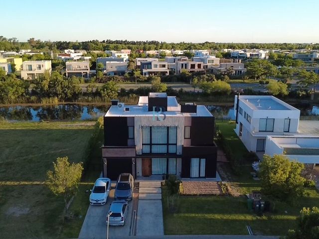place photo 76