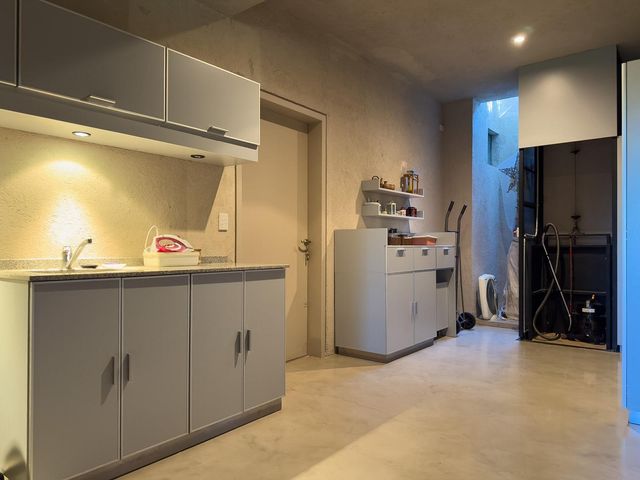 place photo 66