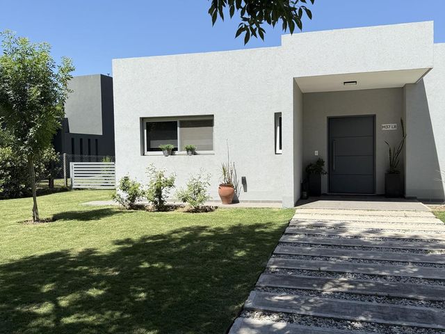place photo 49